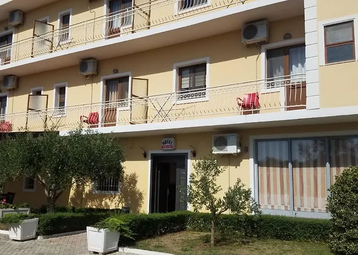 Kristal Hotel 3*