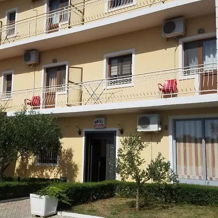 Kristal Ξενοδοχείο 3*